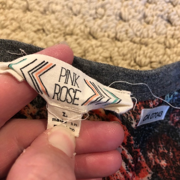 Pink rose tank top - Picture 2 of 2